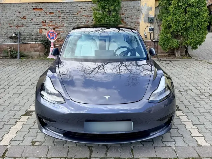 Tesla Model 3 Standard Reichweite Plus Hinterradantrieb