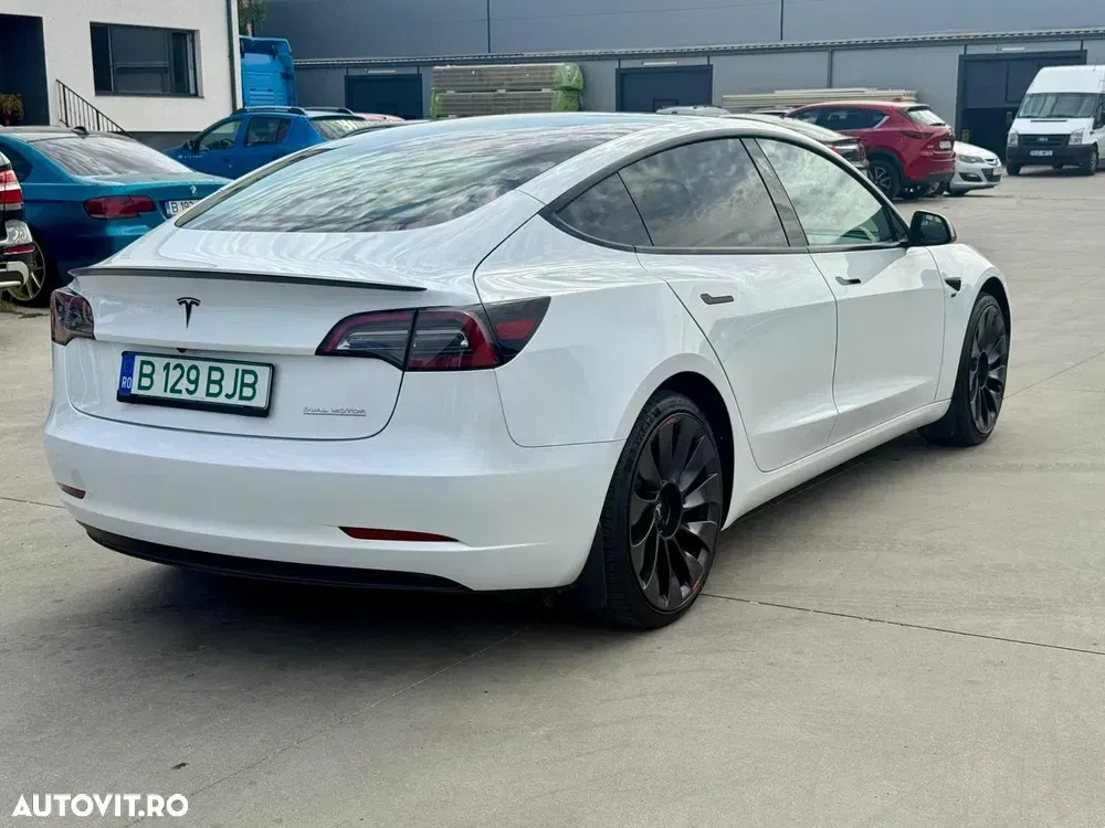 Tesla Model 3 Performance — imagine 6