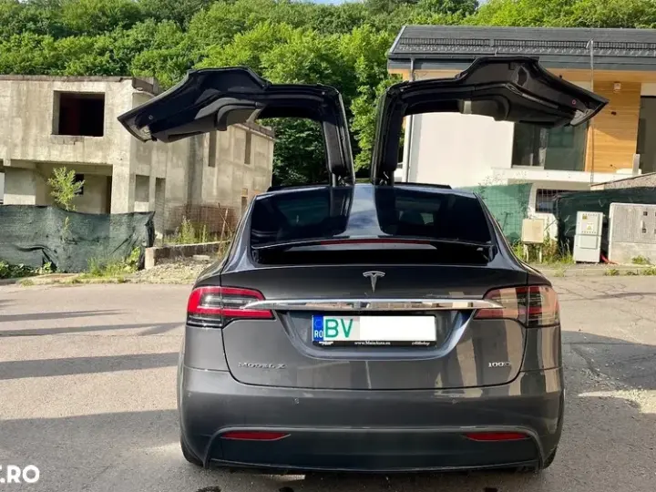 Tesla Model X