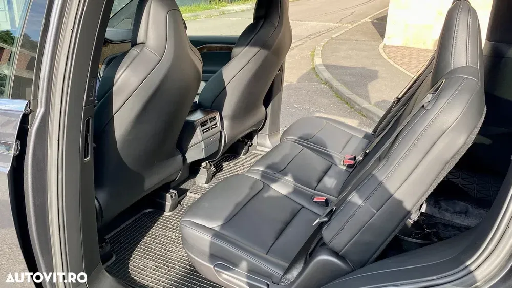 Tesla Model X — imagine 6