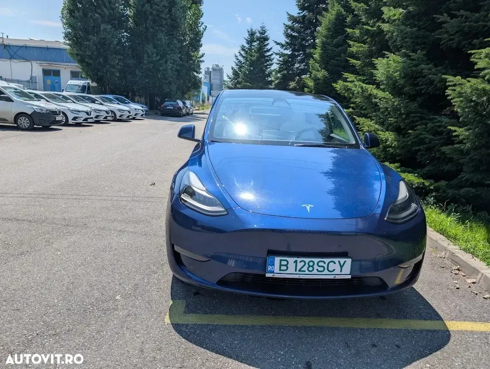 Tesla Model Y — imagine 6