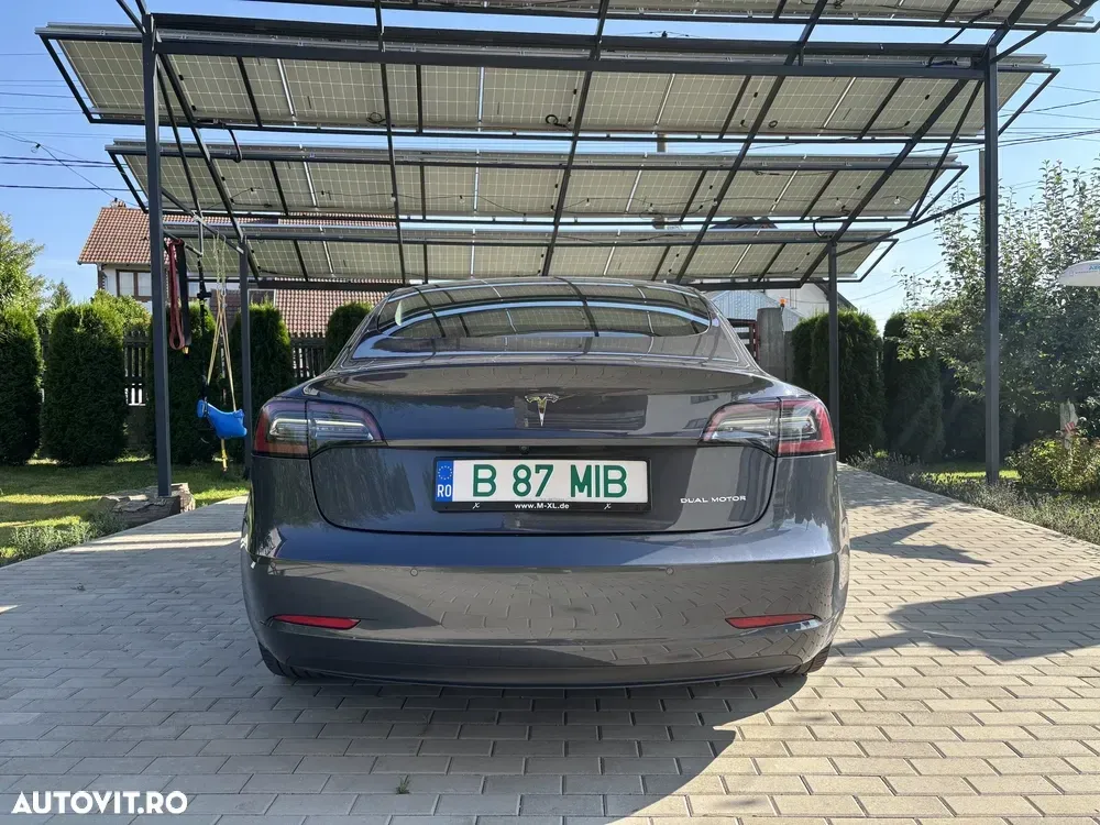 Tesla Model 3 — imagine 6