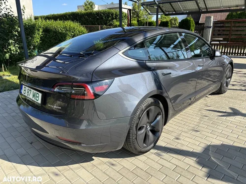 Tesla Model 3 — imagine 2