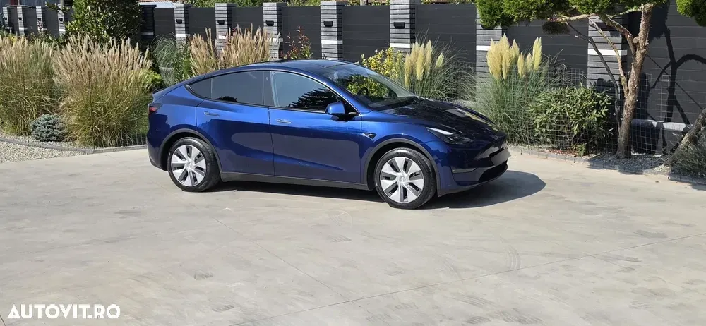 Tesla Model Y — imagine 2