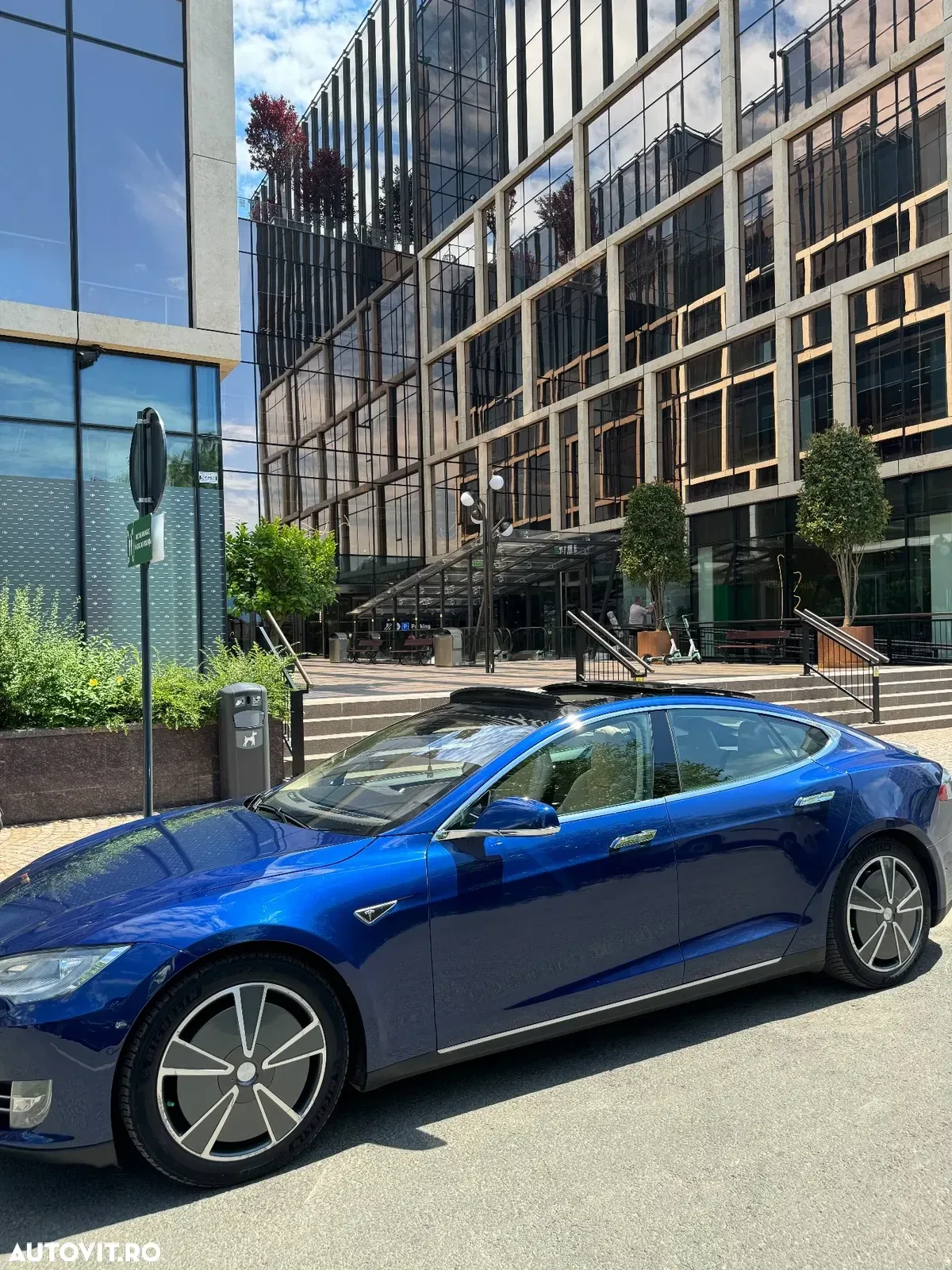 Tesla Model S — imagine 6
