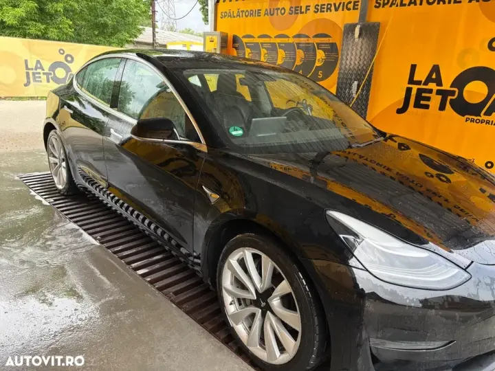 Tesla Model 3 Langstreckenbatterie Allradantrieb Dual Motor