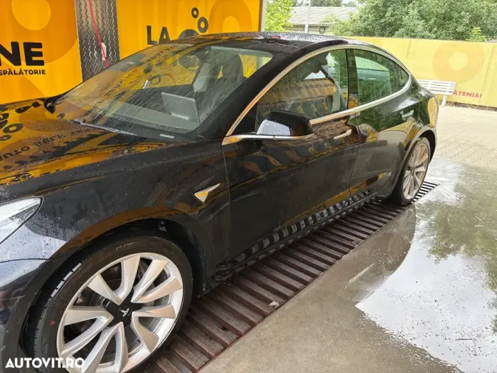 Tesla Model 3 Langstreckenbatterie Allradantrieb Dual Motor