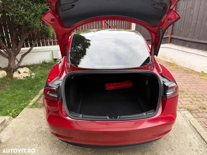 Tesla Model 3 Langstreckenbatterie Allradantrieb Dual Motor