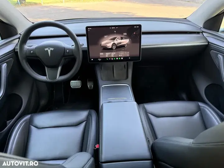 Tesla Model Y RWD