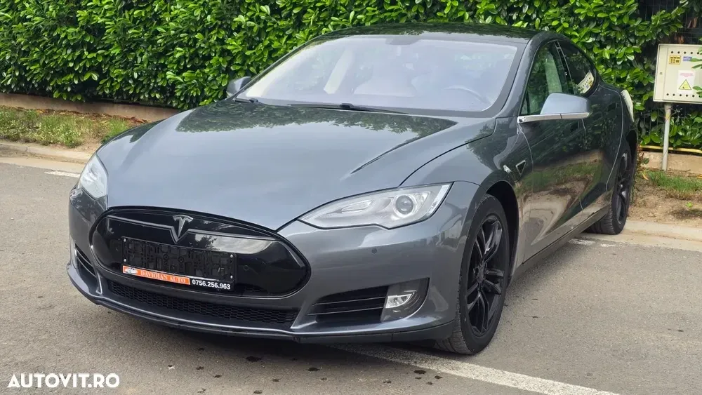 Tesla Model S 85 — imagine 2