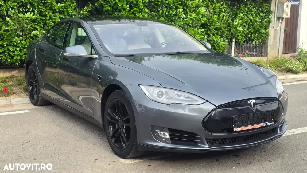 Tesla Model S 85 — imagine 3