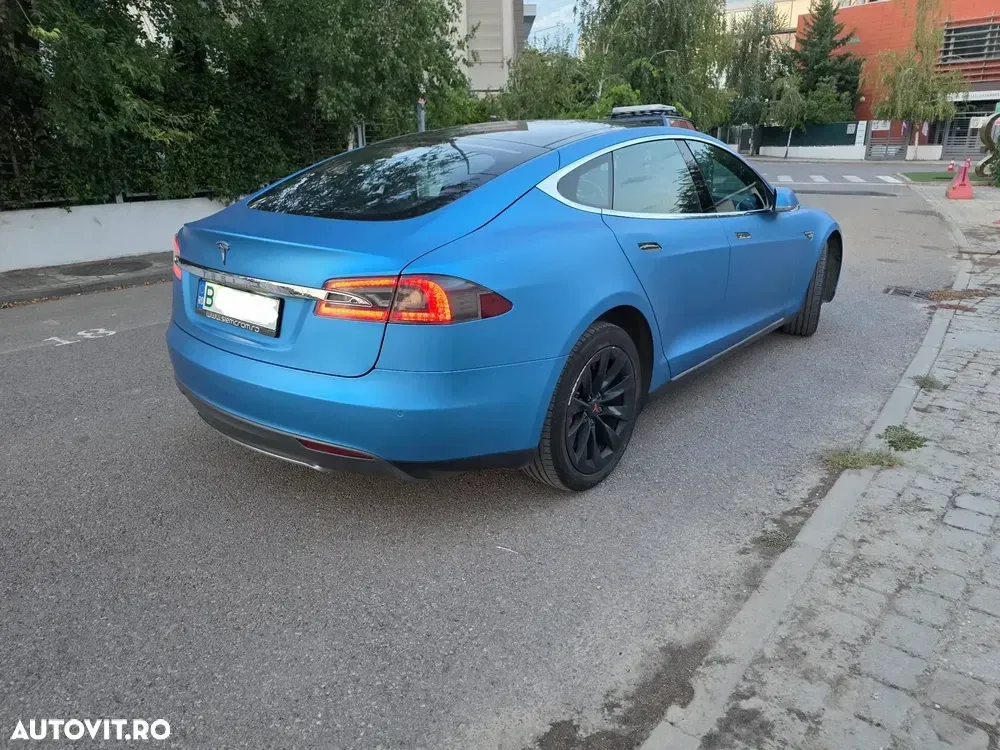 Tesla Model S 90D Allradantrieb Performance — imagine 3