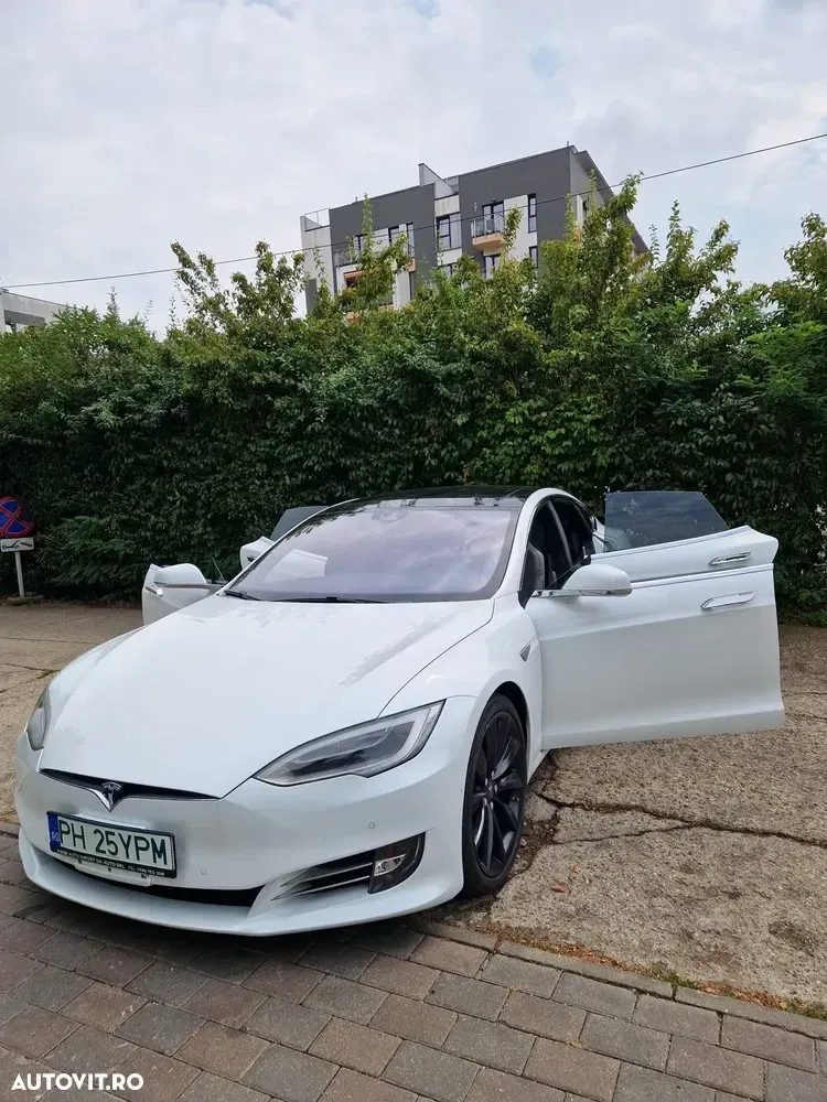 Tesla Model S — imagine 6