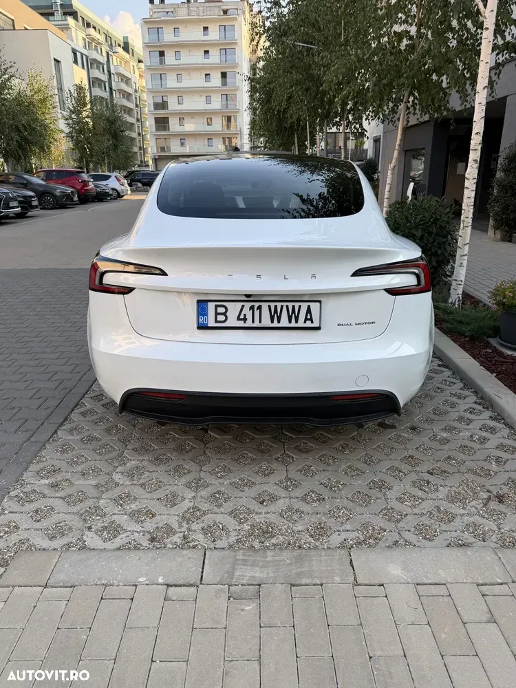 Tesla Model 3 — imagine 2