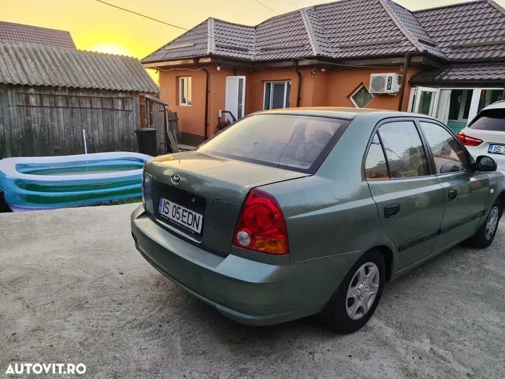 Hyundai Accent II — imagine 4