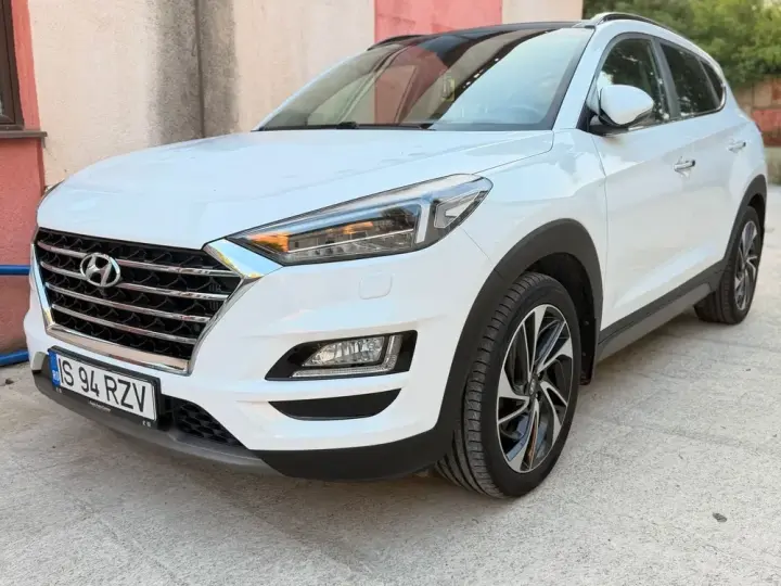 Hyundai Tucson III 2.0 CRDI 4WD 8AT Luxury