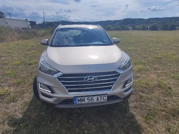 Hyundai Tucson 2.0 CRDI 4WD 8AT Premium