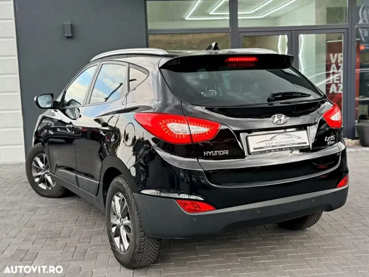 Hyundai ix35 ver-blue-1-7-crdi-2wd-style