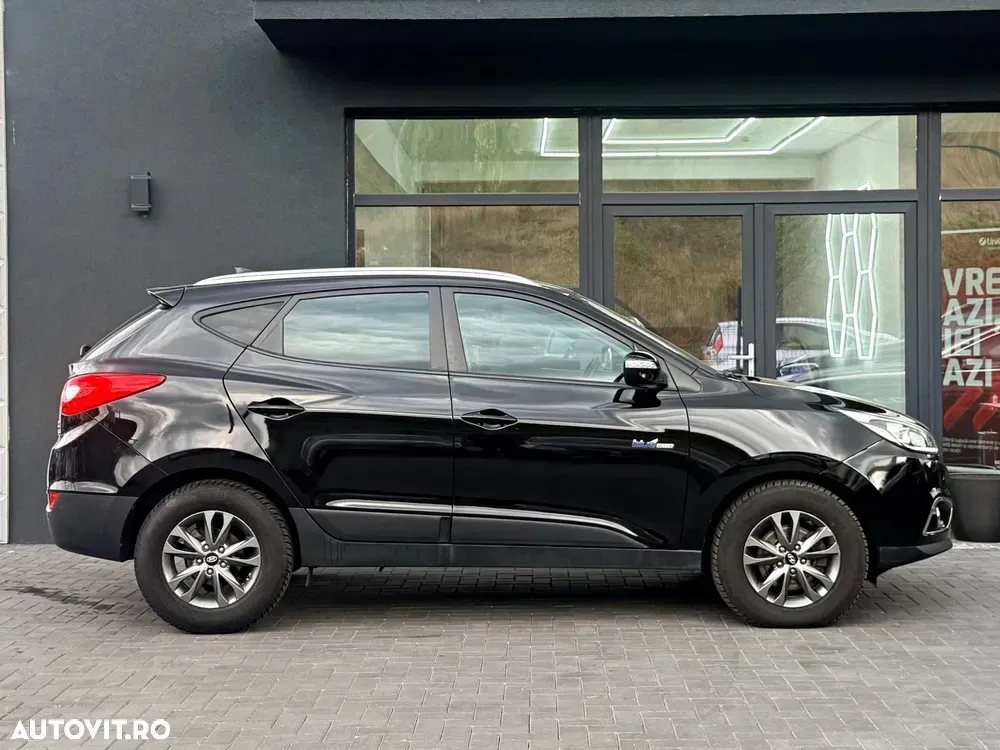 Hyundai ix35 ver-blue-1-7-crdi-2wd-style — imagine 2