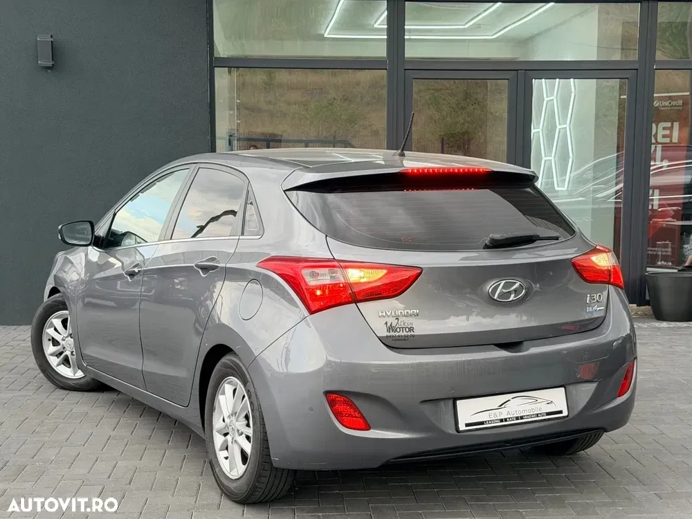 Hyundai i30 1.6 CRDI Comfort — imagine 4