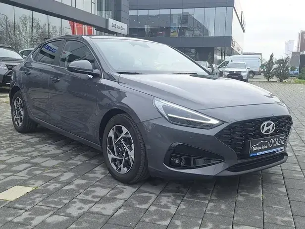 Hyundai i30 1.5 T-GDI 140CP 7DCT MHEV Highway