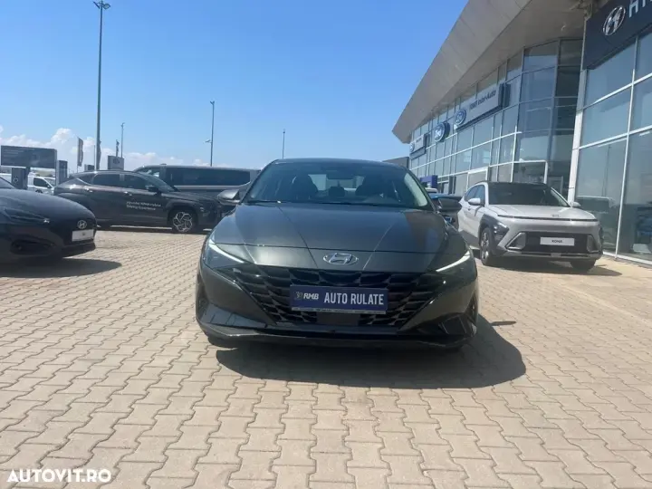 Hyundai Elantra 1.6 l 123 CP CVT Exclusive Navi