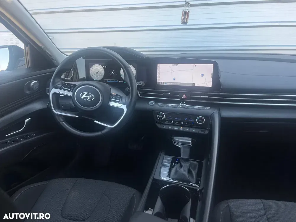 Hyundai Elantra 1.6 l 123 CP CVT Exclusive Navi — imagine 3