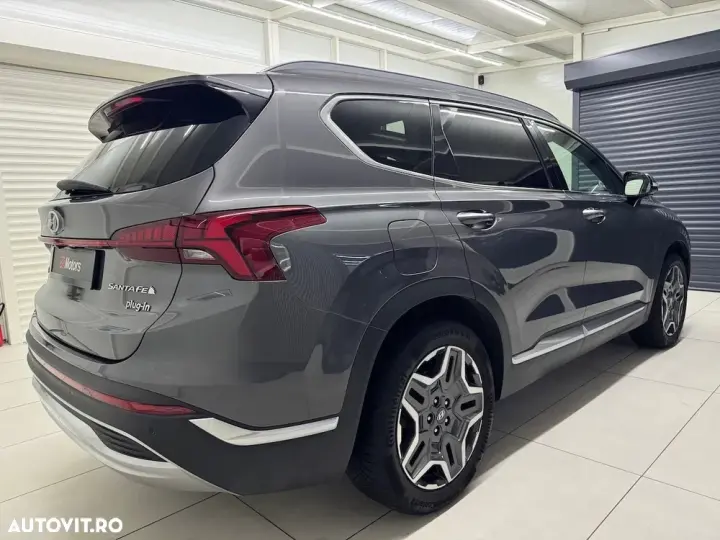 Hyundai Santa Fe IV 1.6 l 265 CP 4WD 6AT Luxury