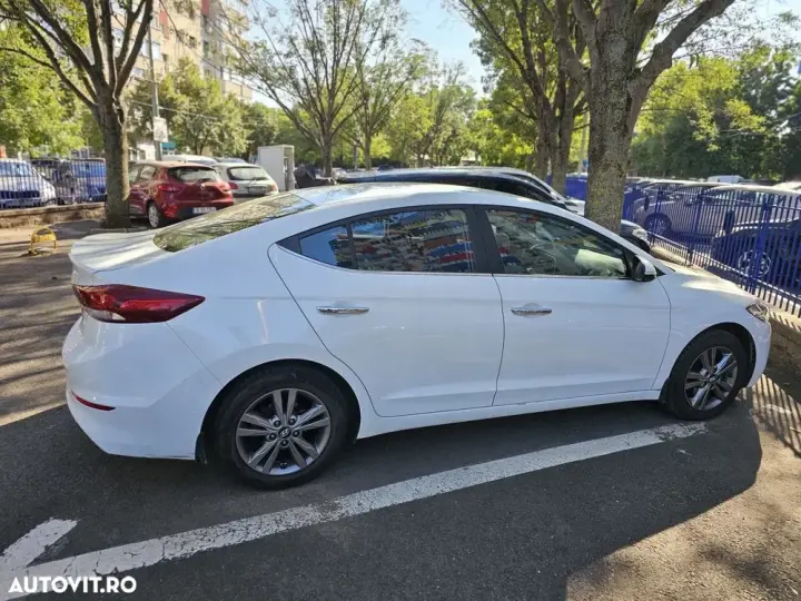 Hyundai Elantra VI 1.6 MPi Highway