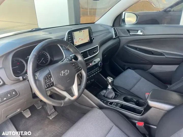 Hyundai Tucson 2.0 CRDI 4WD 6MT Premium