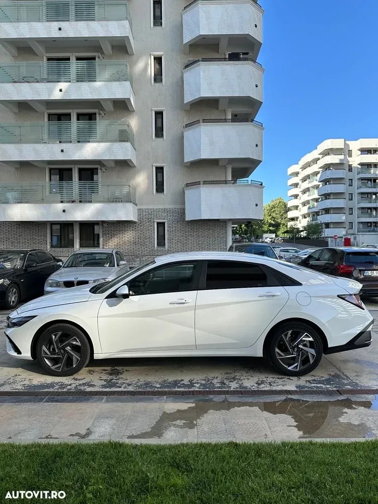 Hyundai Elantra VII 1.6 l 123 CP CVT Exclusive — imagine 5
