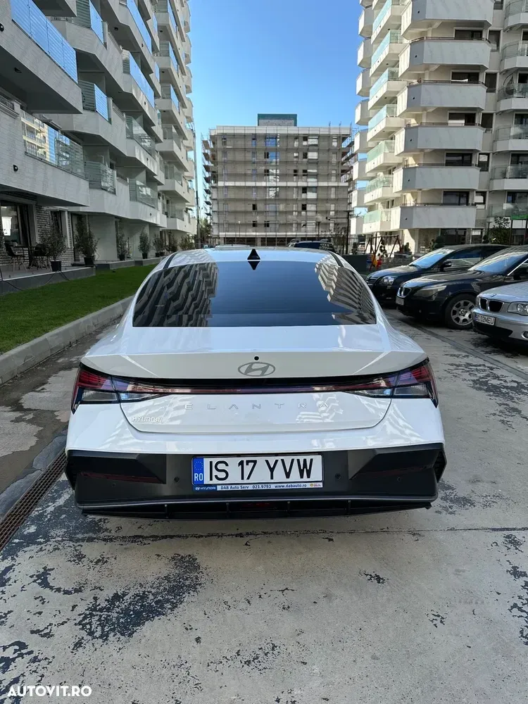 Hyundai Elantra VII 1.6 l 123 CP CVT Exclusive — imagine 4