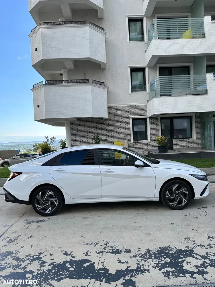Hyundai Elantra VII 1.6 l 123 CP CVT Exclusive — imagine 6