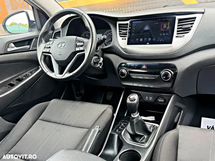 Hyundai Tucson blue 1.7 CRDi 2WD Style