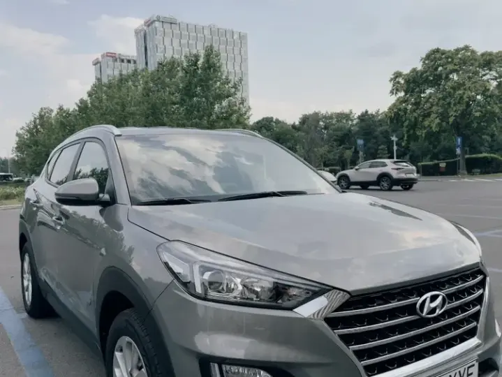 Hyundai Tucson III blue 1.6 CRDi 2WD DCT Select