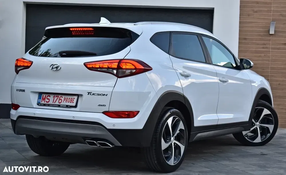 Hyundai Tucson III blue 2.0 CRDi 4WD Aut. Premium — imagine 4