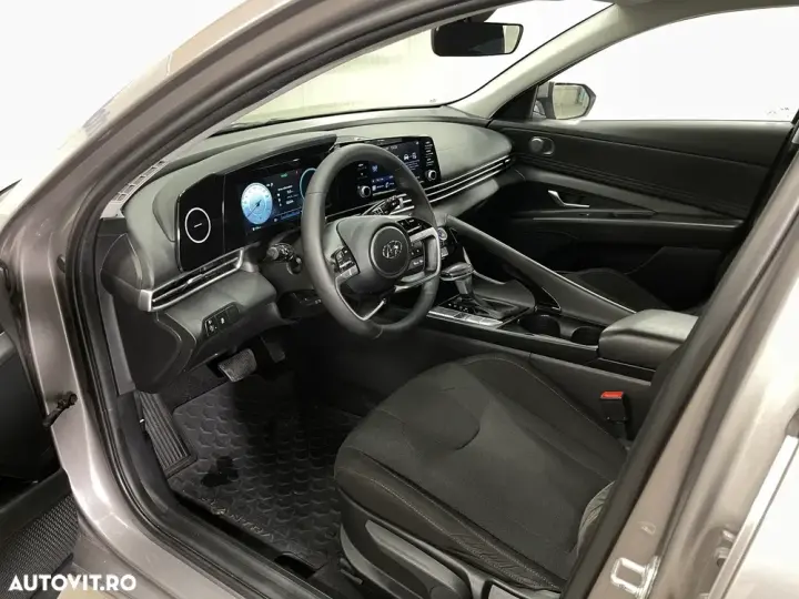 Hyundai Elantra VII 1.6 l 123 CP CVT Highway