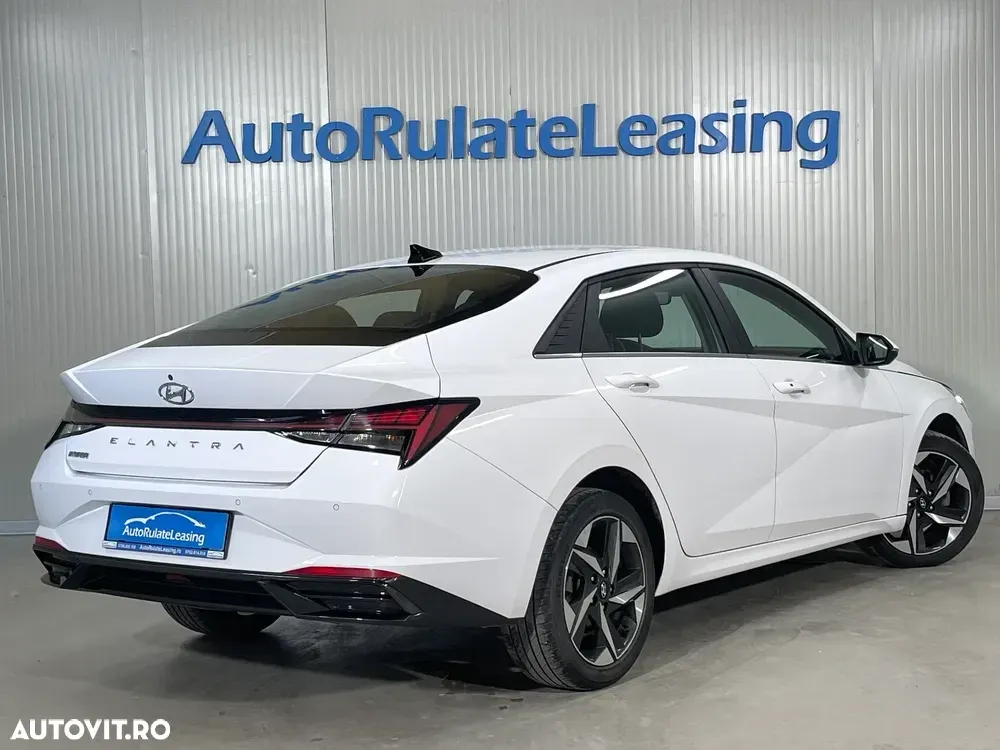 Hyundai Elantra VII 1.6 l 123 CP CVT Exclusive — imagine 3