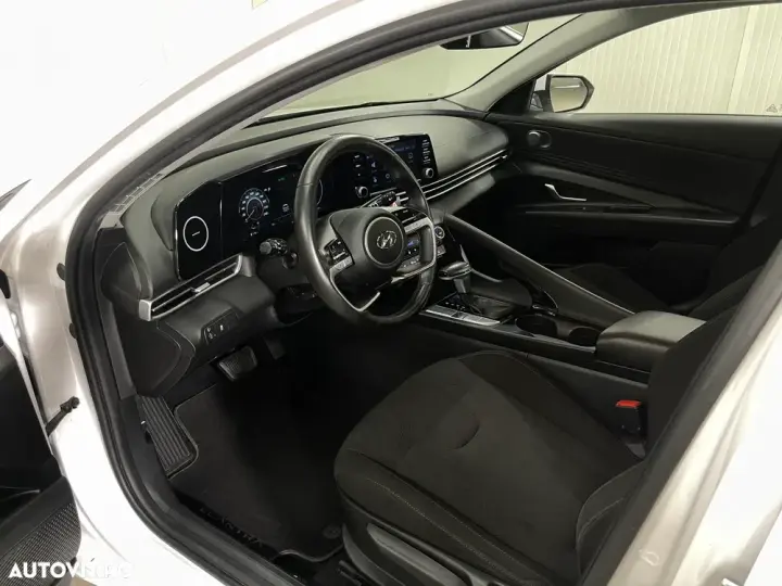 Hyundai Elantra VII 1.6 l 123 CP CVT Exclusive
