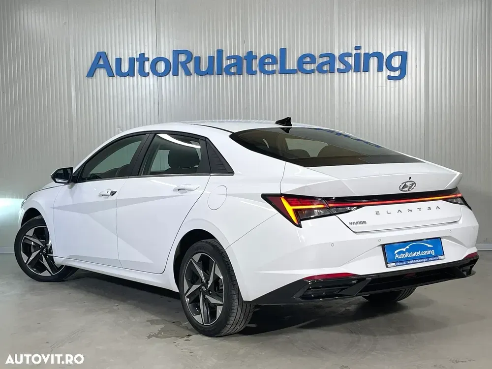 Hyundai Elantra VII 1.6 l 123 CP CVT Exclusive — imagine 4