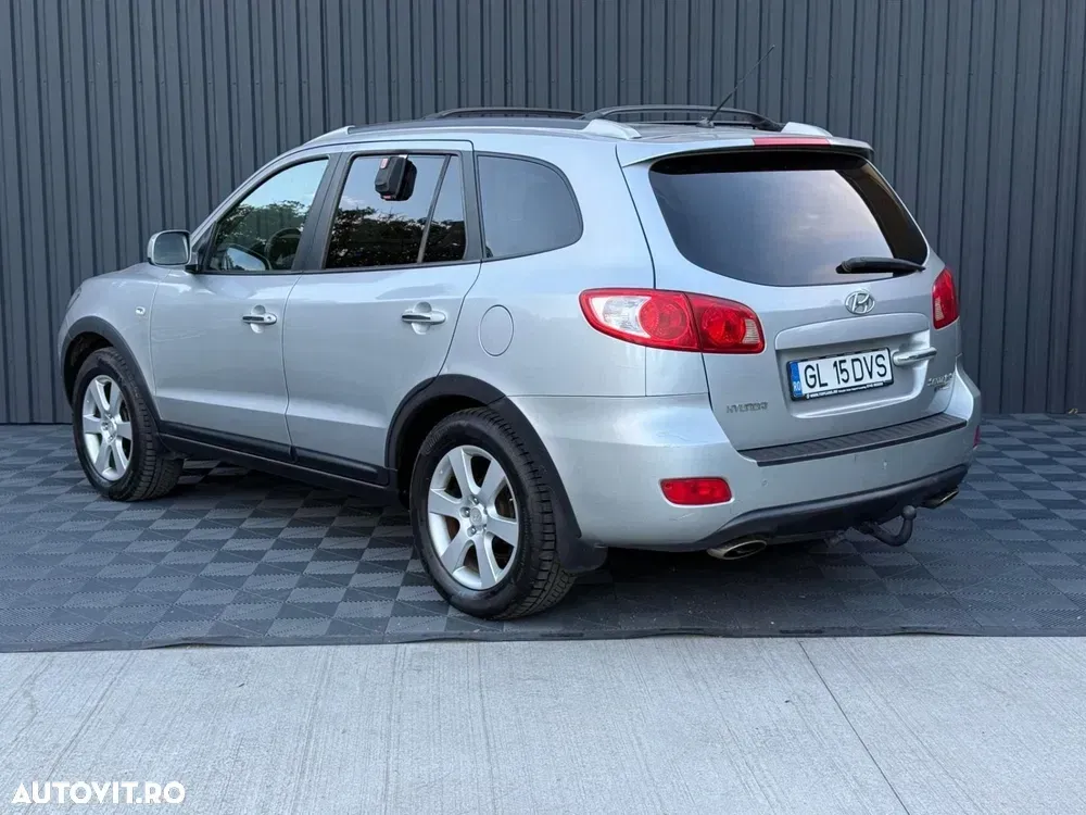 Hyundai Santa Fe — imagine 3