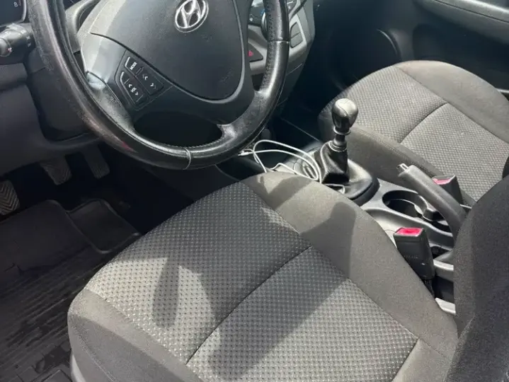 Hyundai i30 I 1.4 blue Comfort
