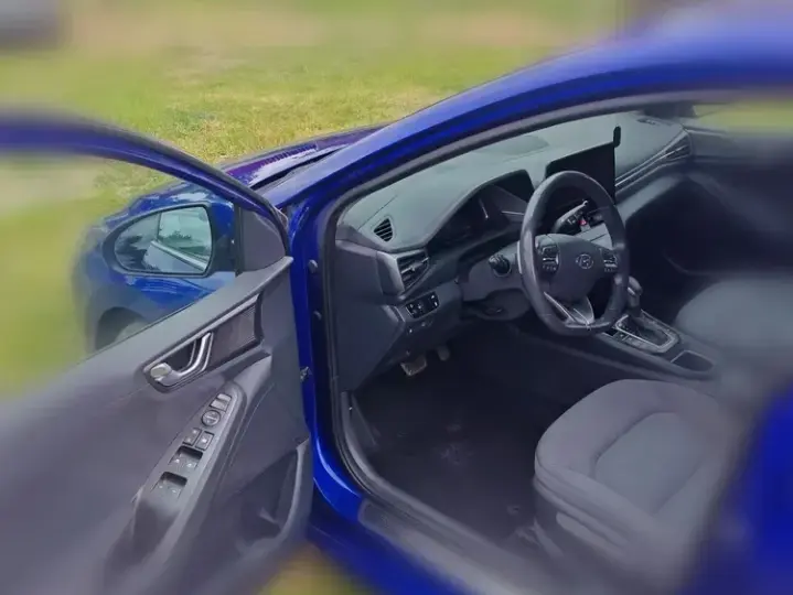 Hyundai IONIQ