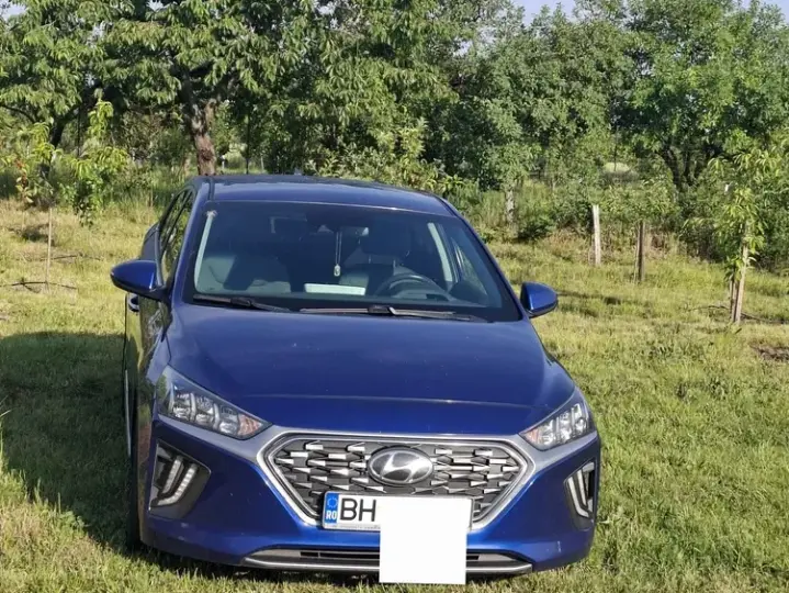 Hyundai IONIQ
