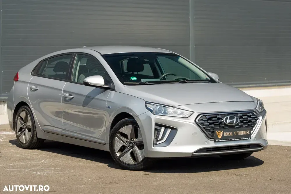 Hyundai IONIQ 1.6 GDI Premium — imagine 2