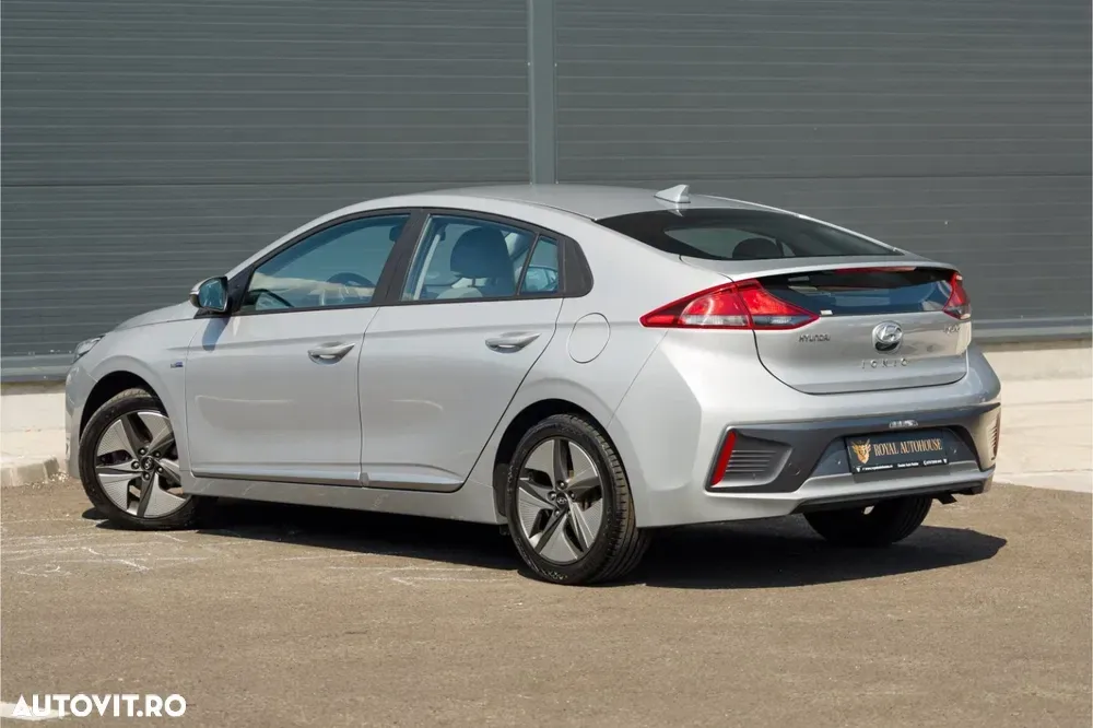 Hyundai IONIQ 1.6 GDI Premium — imagine 3