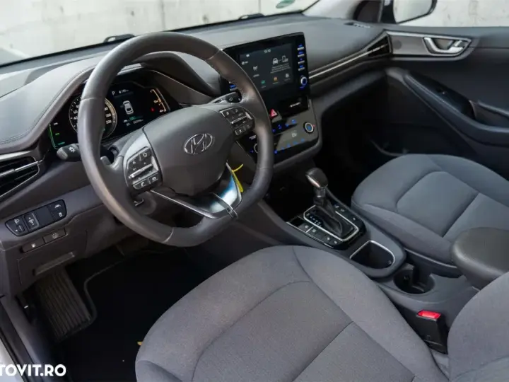 Hyundai IONIQ 1.6 GDI Premium