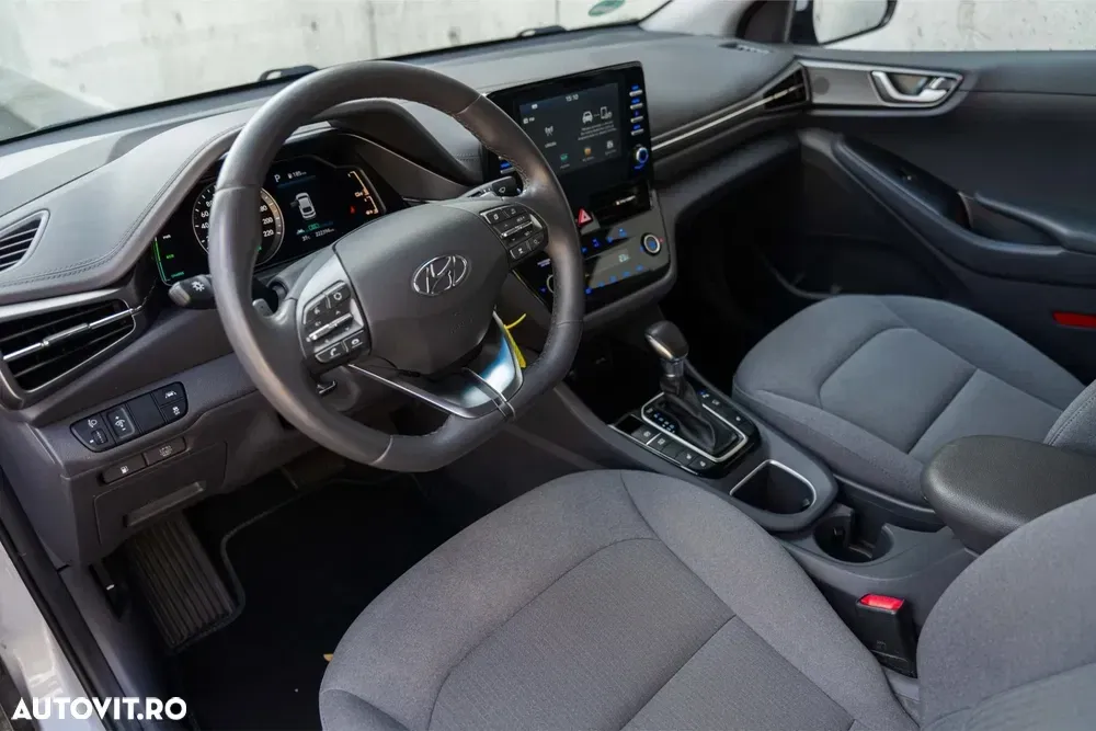 Hyundai IONIQ 1.6 GDI Premium — imagine 5