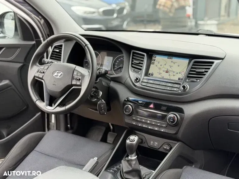 Hyundai Tucson III 2.0 CRDI 4WD Advantage — imagine 5