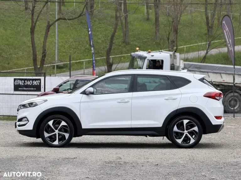 Hyundai Tucson III 2.0 CRDI 4WD Advantage — imagine 3